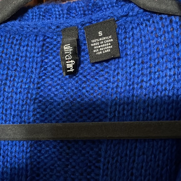 Blouse - Picture 2 of 5